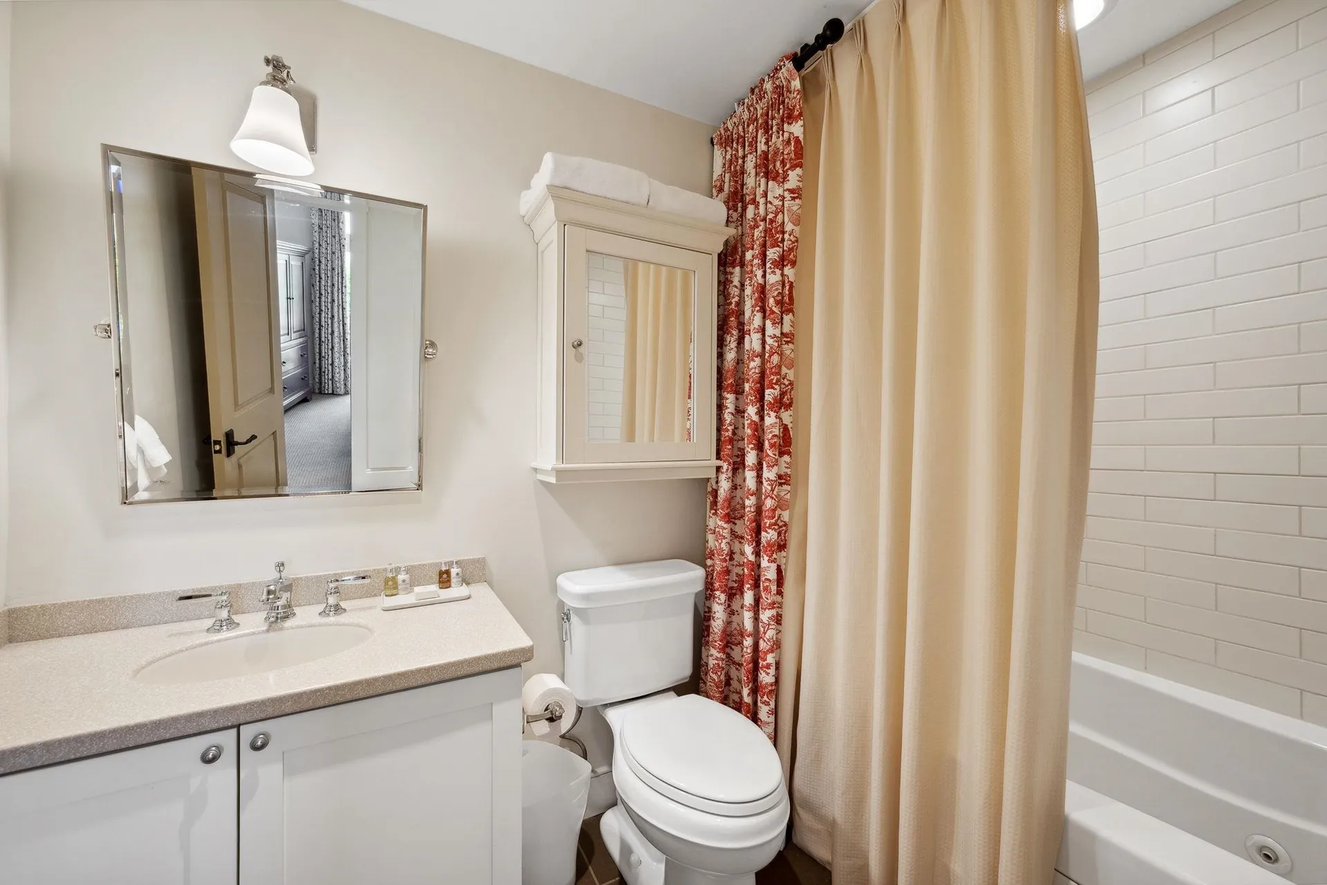 102 Forest Drive Warren VT 05674