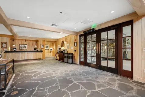 102 Forest Drive Warren VT 05674