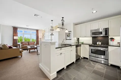 102 Forest Drive Warren VT 05674