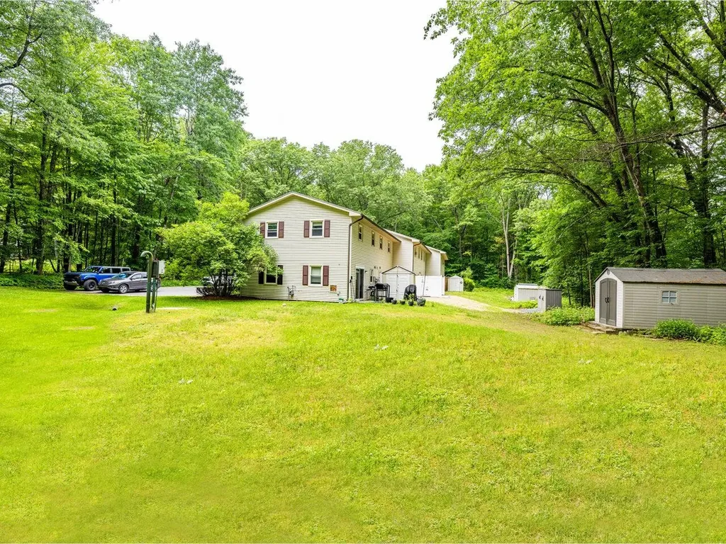 86 Pinecrest Drive Essex VT 05452