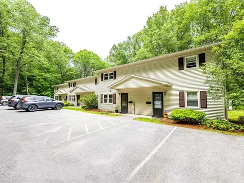 86 Pinecrest Drive Essex VT 05452