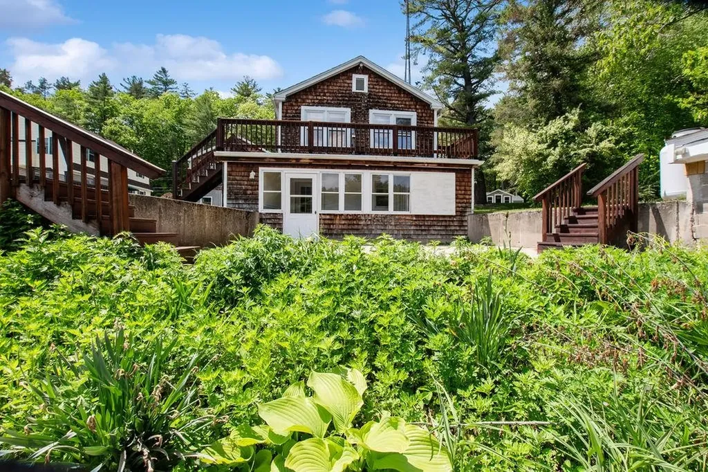 23 Riverlake Street Alton NH 03810