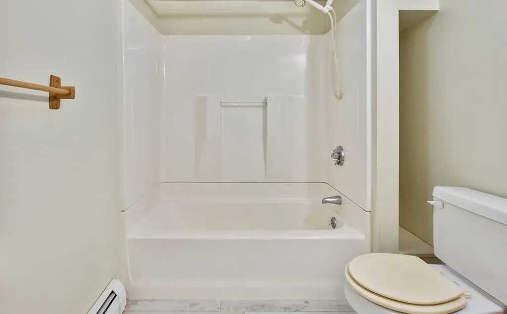 23 Riverlake Street Alton NH 03810