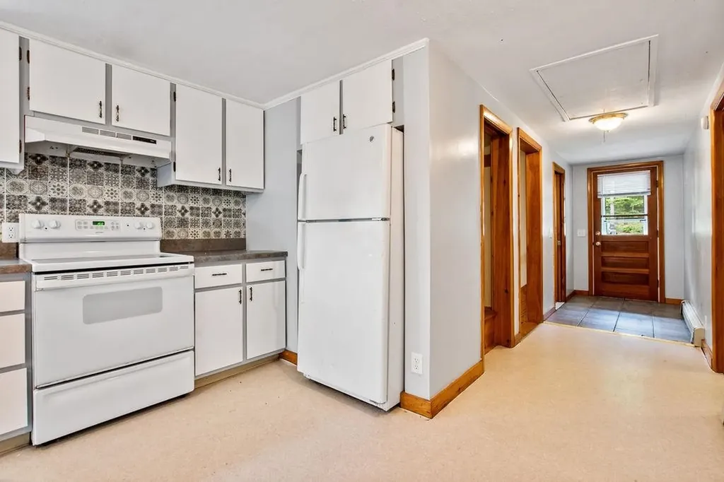 23 Riverlake Street Alton NH 03810