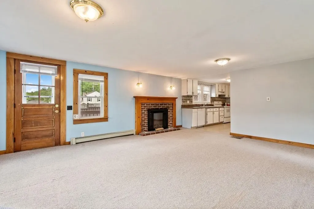 23 Riverlake Street Alton NH 03810