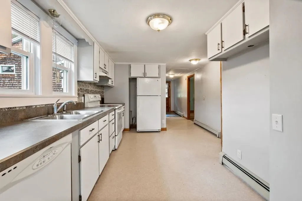 23 Riverlake Street Alton NH 03810