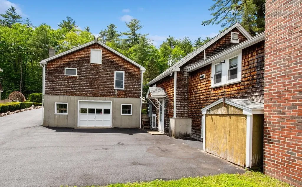 23 Riverlake Street Alton NH 03810