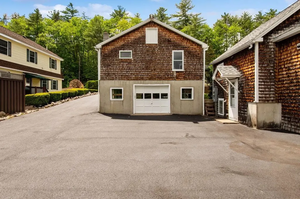 23 Riverlake Street Alton NH 03810