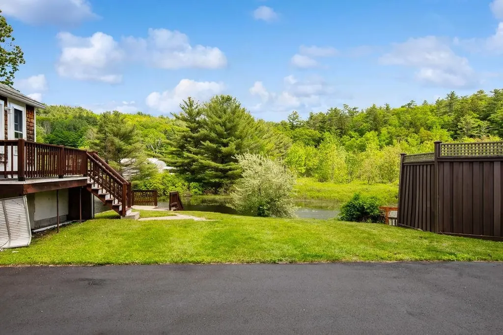 23 Riverlake Street Alton NH 03810