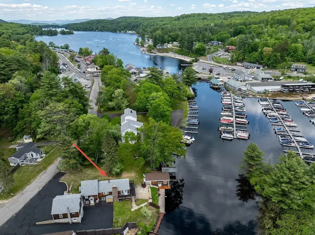 23 Riverlake Street Alton NH 03810