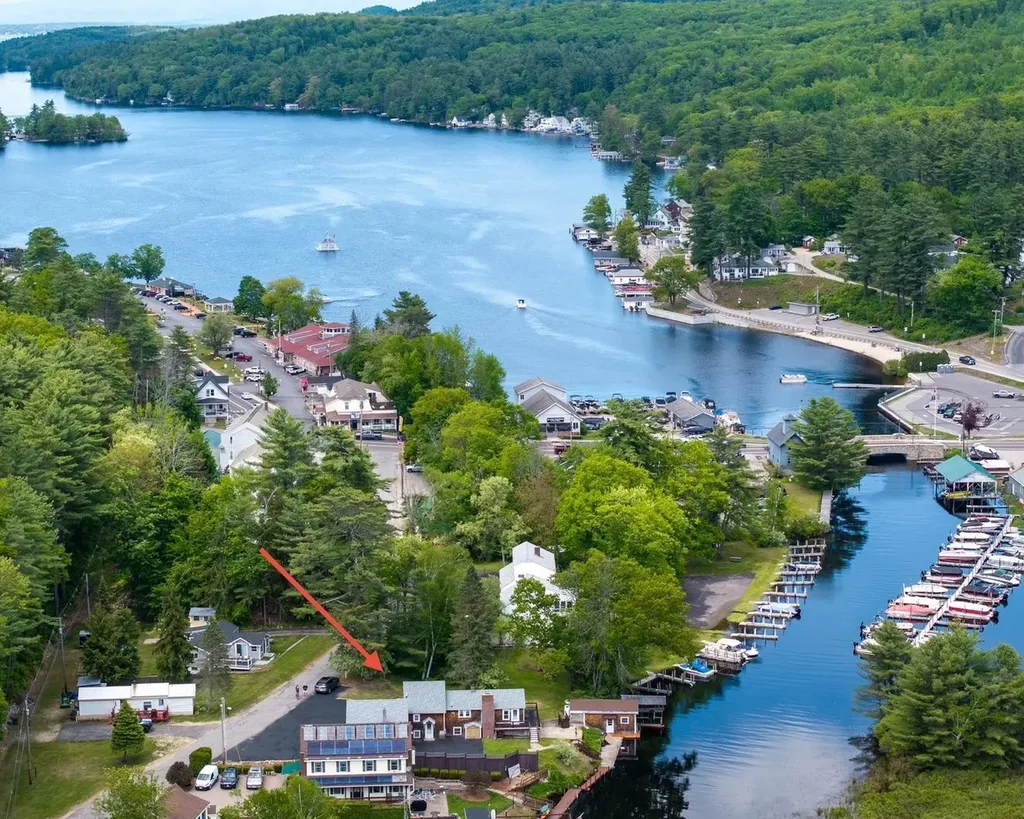 23 Riverlake Street Alton NH 03810