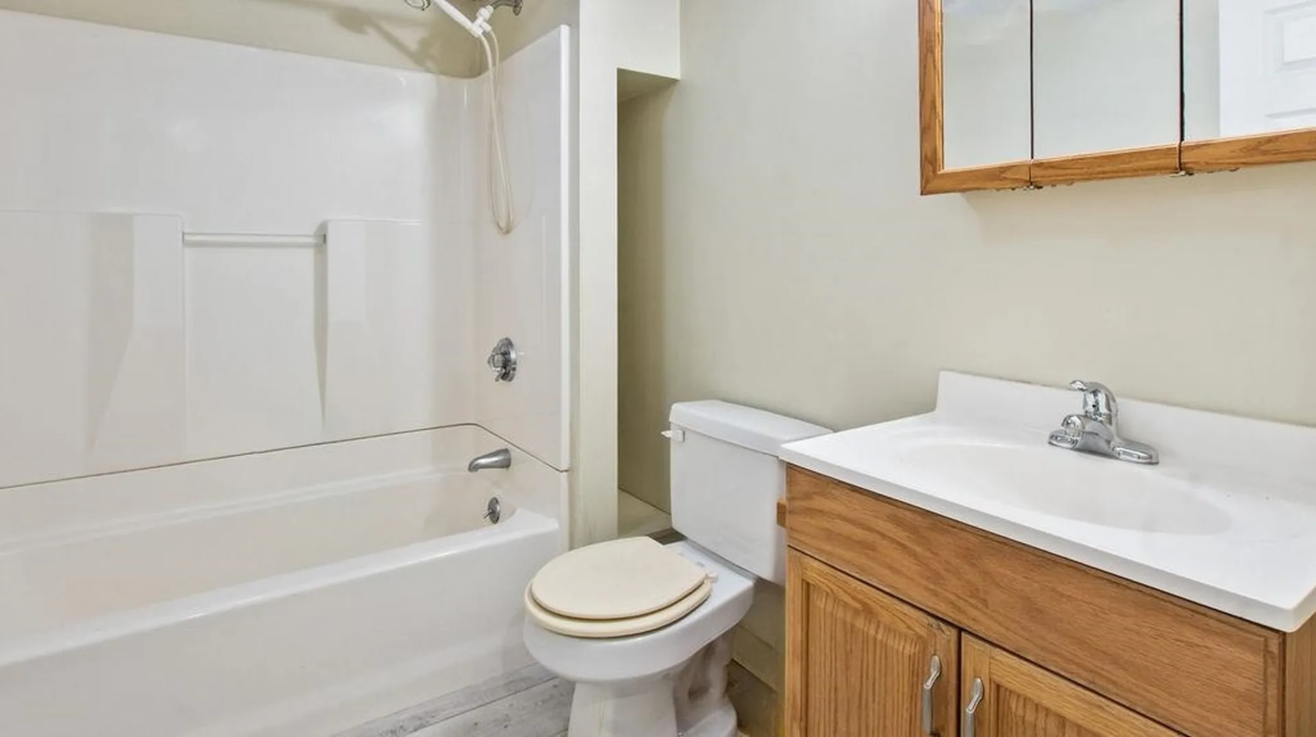 23 Riverlake Street Alton NH 03810