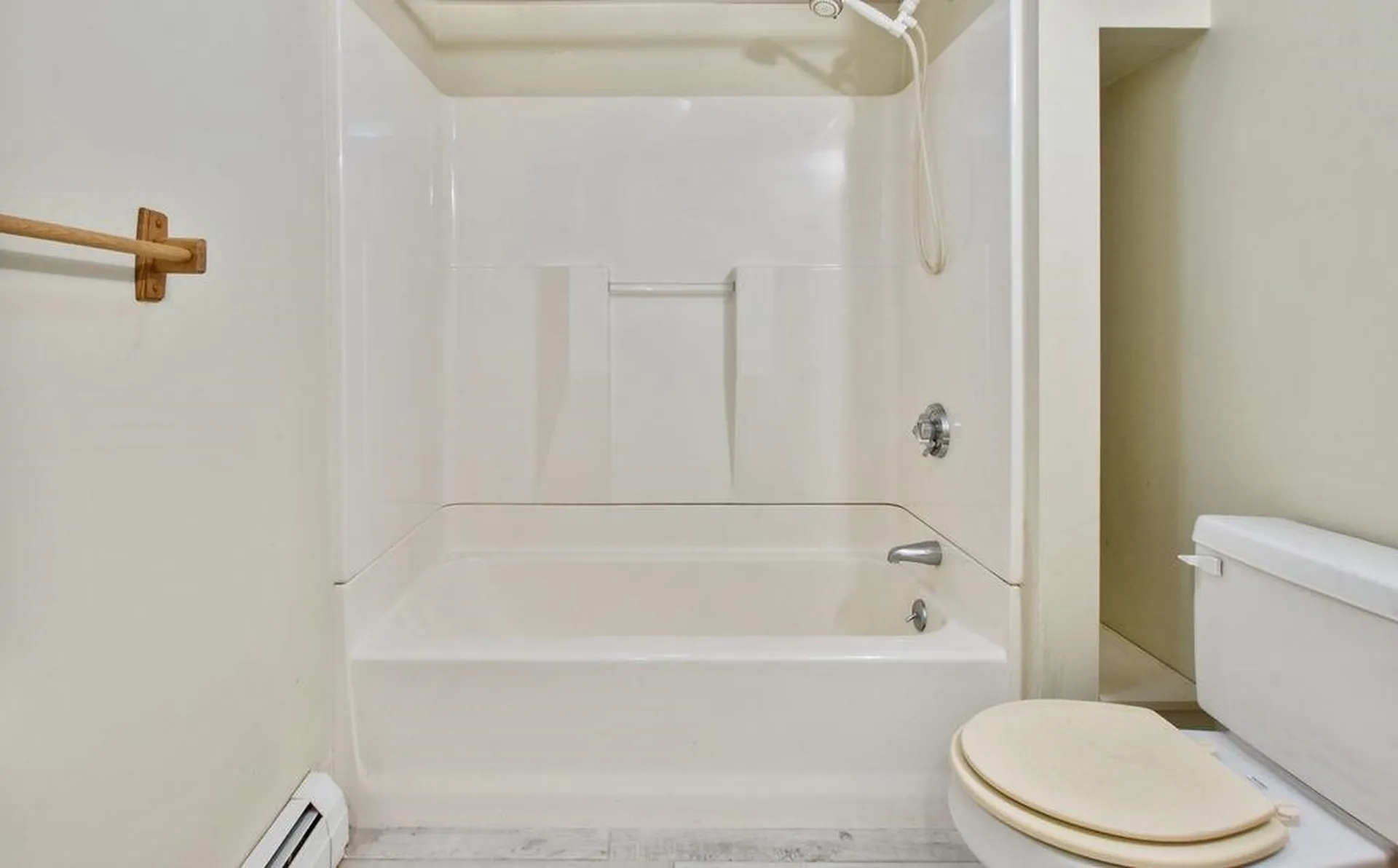 23 Riverlake Street Alton NH 03810