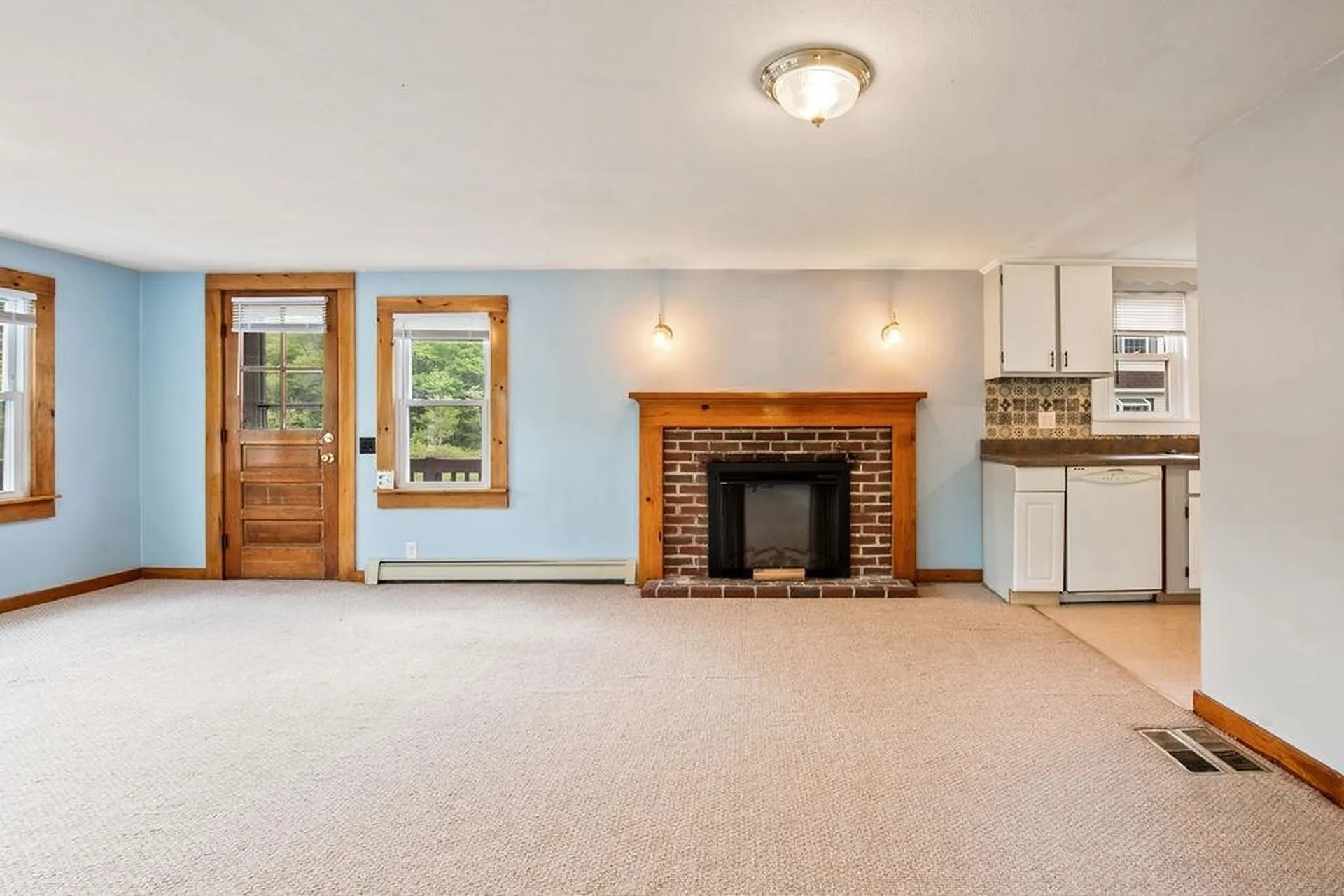 23 Riverlake Street Alton NH 03810