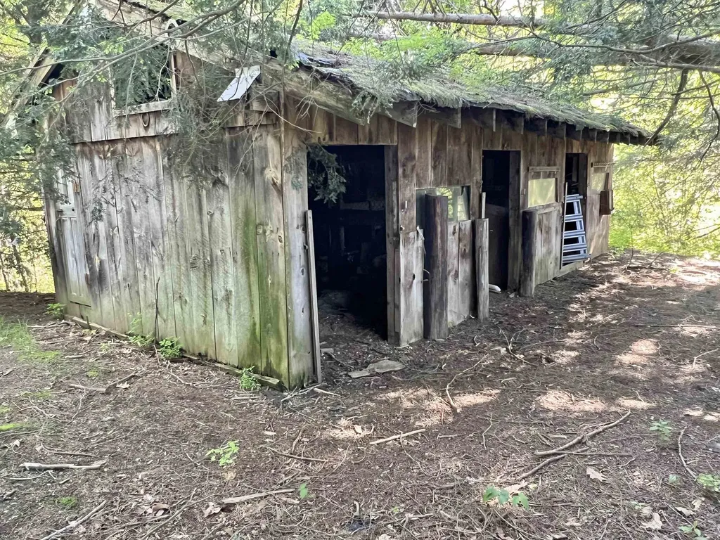 48 Hickory Hollow Road Vernon VT 05354