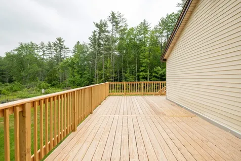 226 Raymond Road Nottingham NH 03290