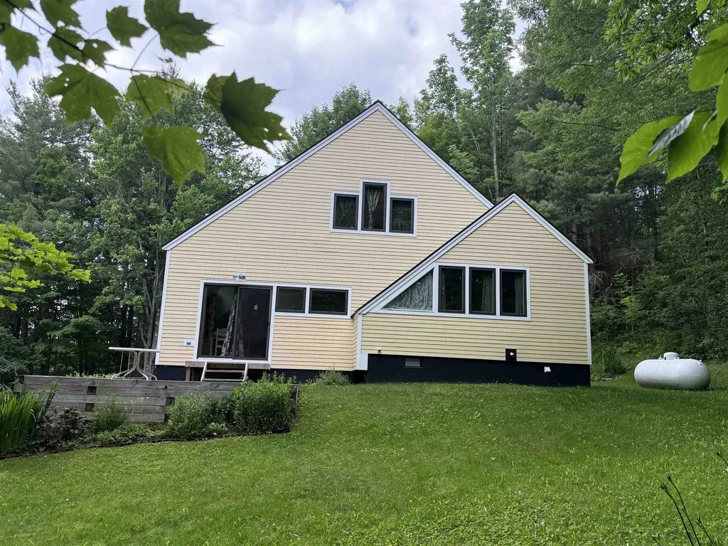 93 Senor Road Warren VT 05674