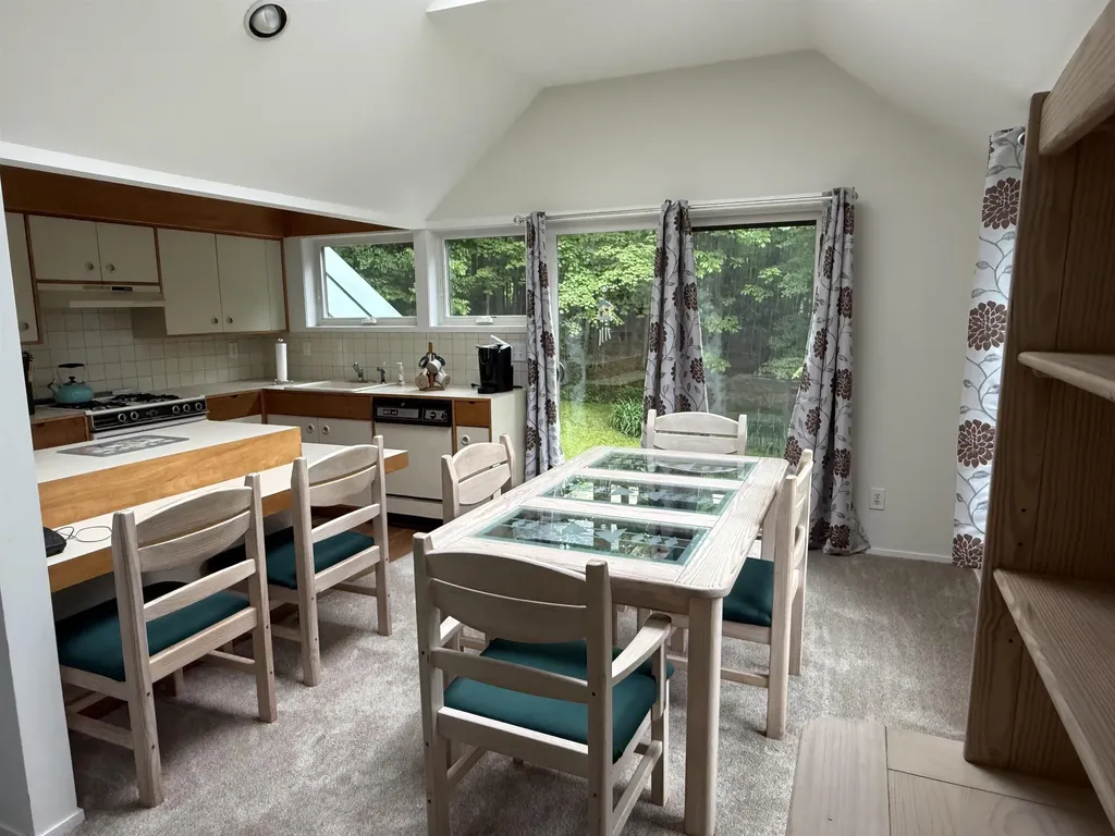 93 Senor Road Warren VT 05674