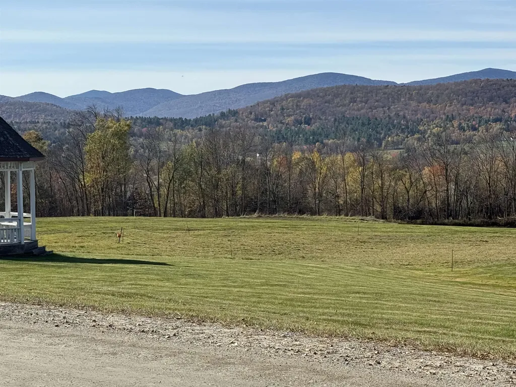 93 Senor Road Warren VT 05674