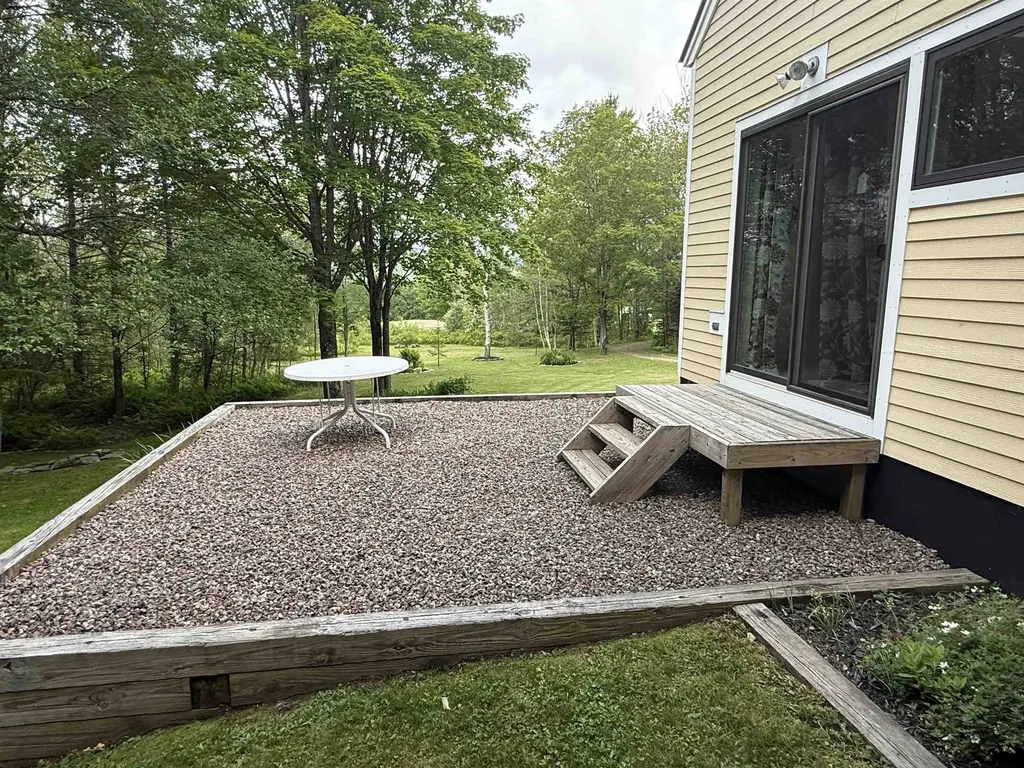 93 Senor Road Warren VT 05674