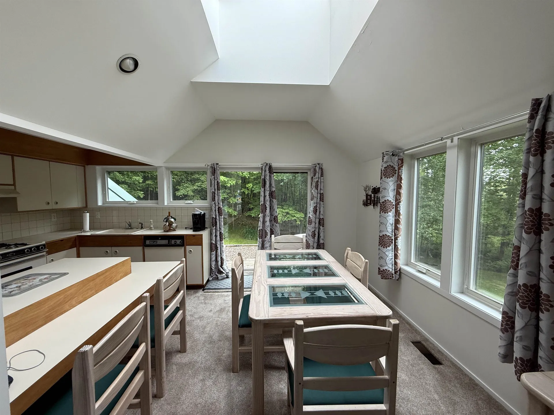 93 Senor Road Warren VT 05674