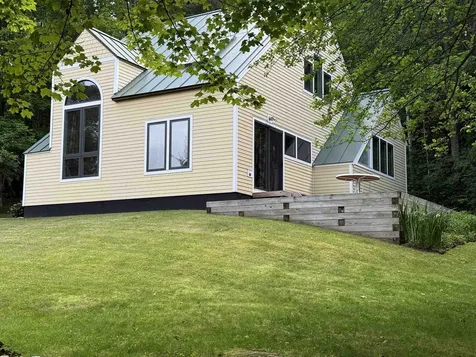 93 Senor Road Warren VT 05674