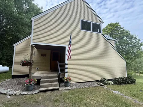 93 Senor Road Warren VT 05674