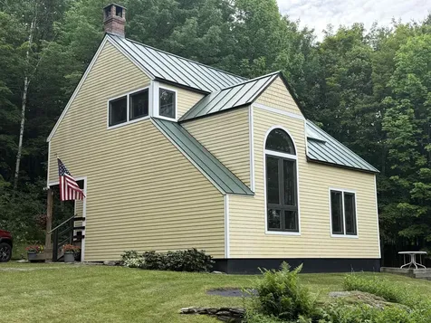 93 Senor Road Warren VT 05674