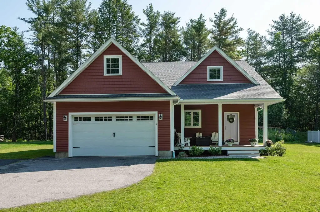7 Oak Knoll Lane Durham NH 03824