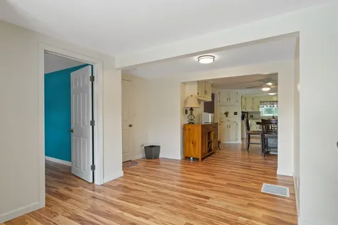 104 N River Lake Road Northwood NH 03261