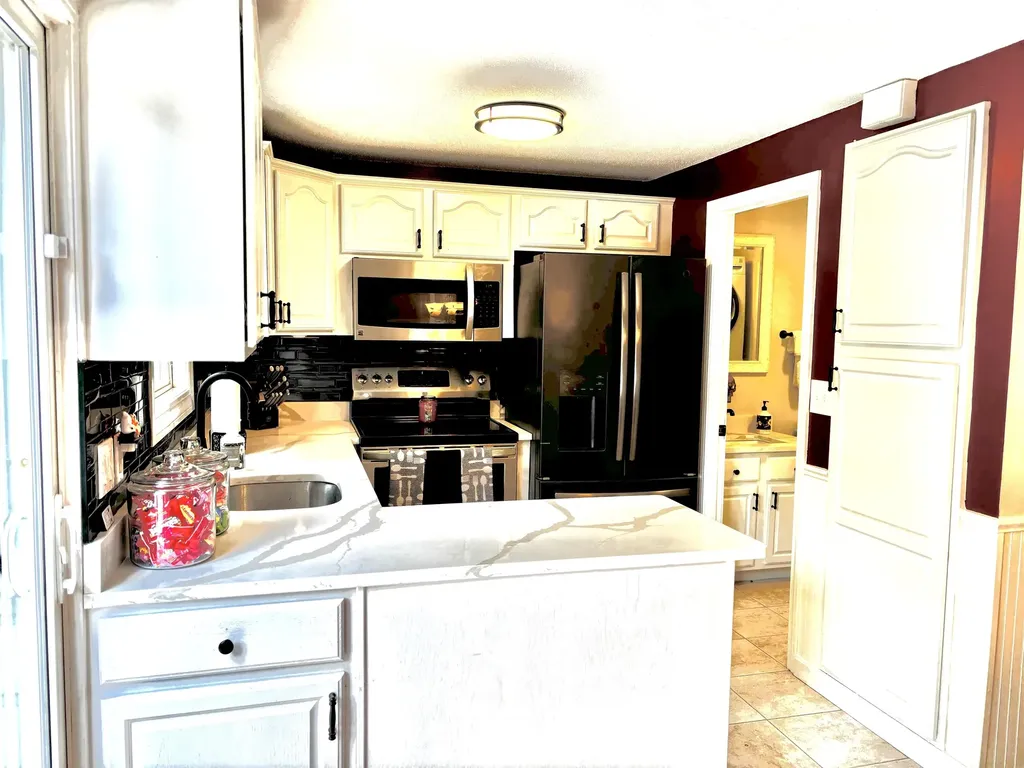 91 Fieldstone Drive Londonderry NH 03053