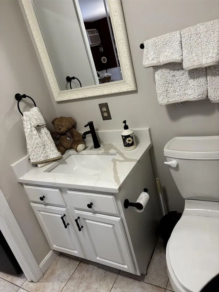 91 Fieldstone Drive Londonderry NH 03053