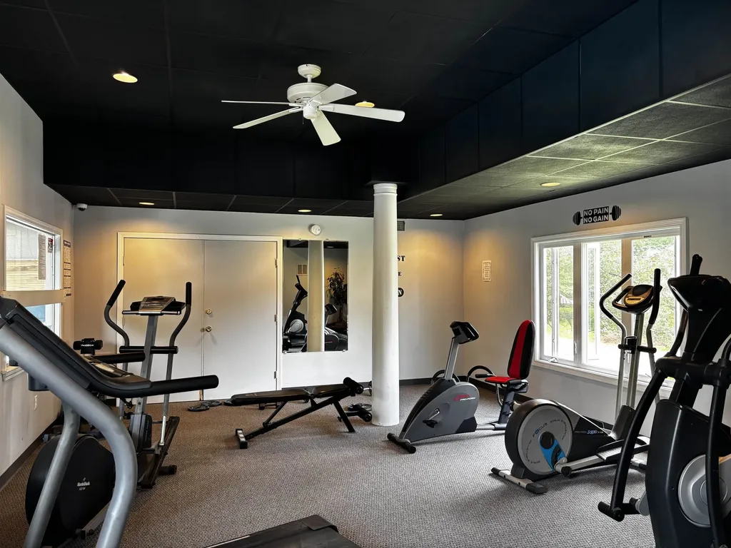 91 Fieldstone Drive Londonderry NH 03053