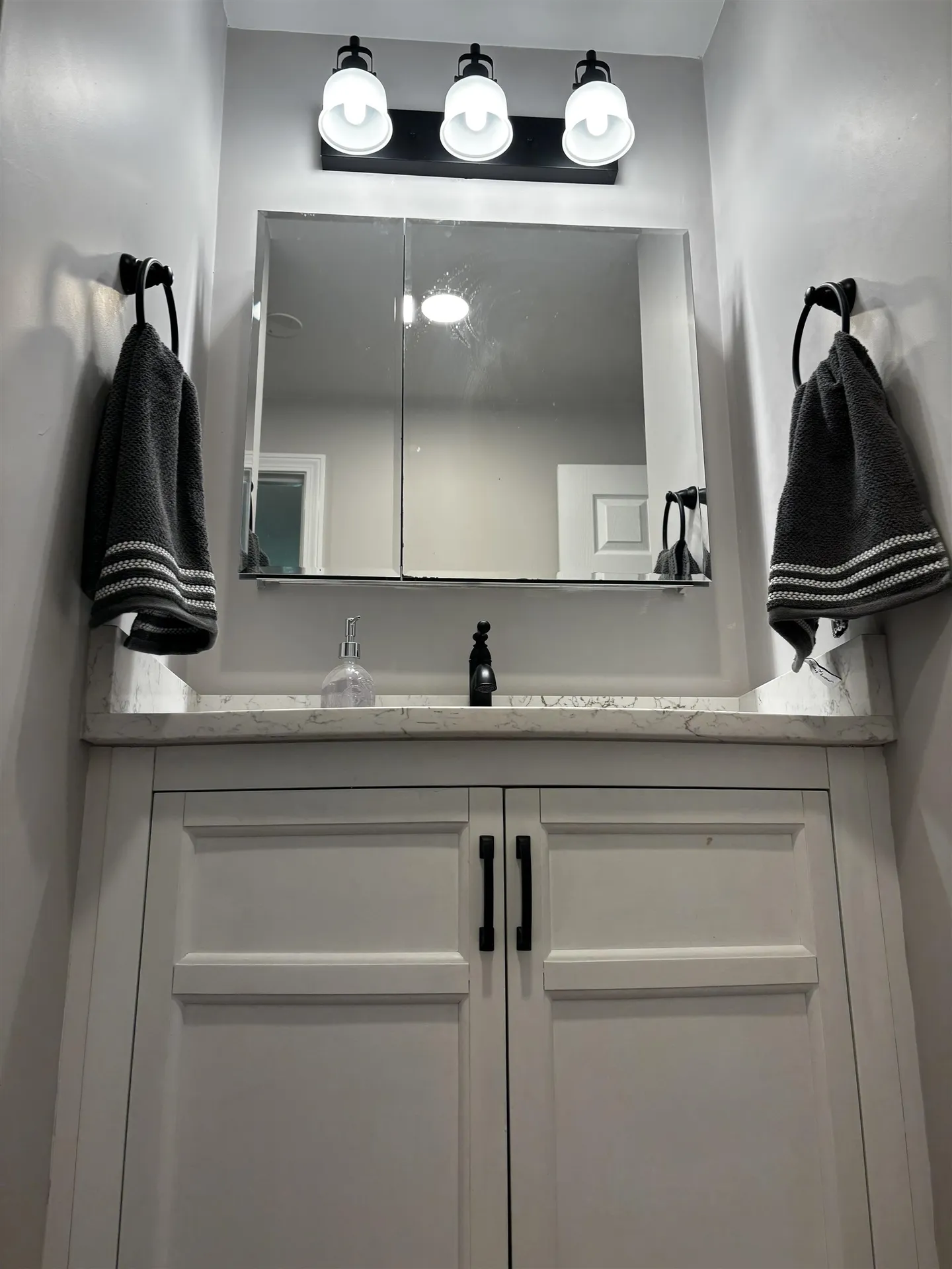91 Fieldstone Drive Londonderry NH 03053