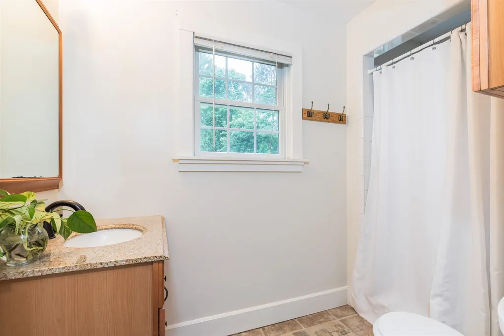 20 Bayview Road Durham NH 03824