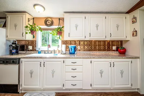 22 Horan Road Jefferson NH 03583