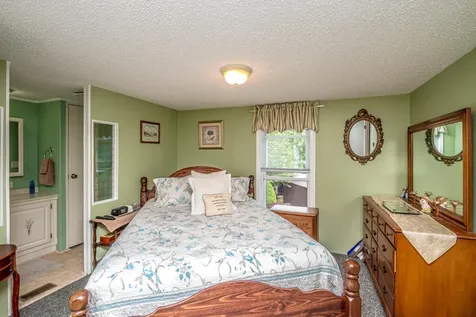 22 Horan Road Jefferson NH 03583