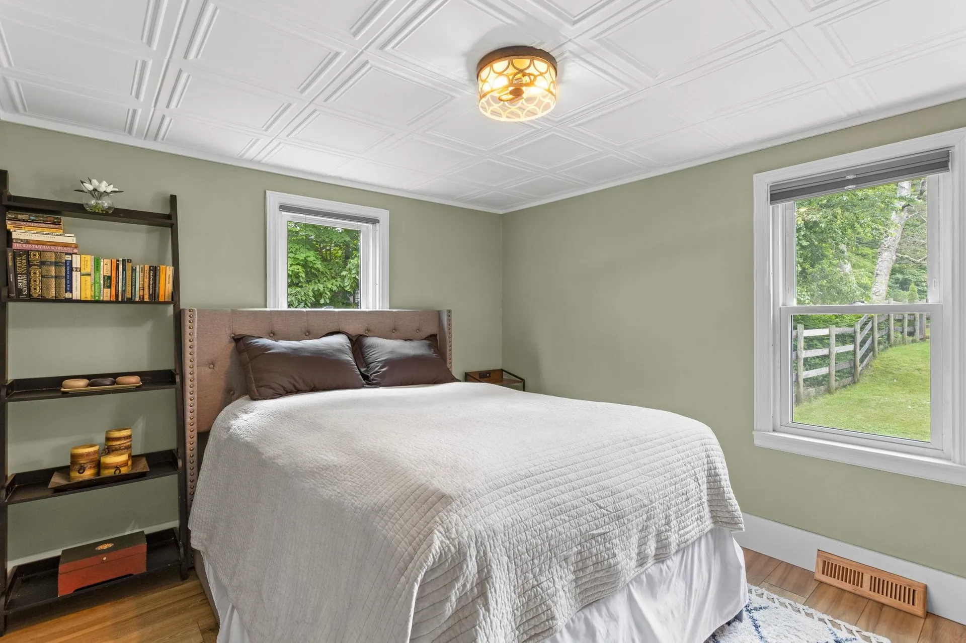 10 Pine Street Alton NH 03809