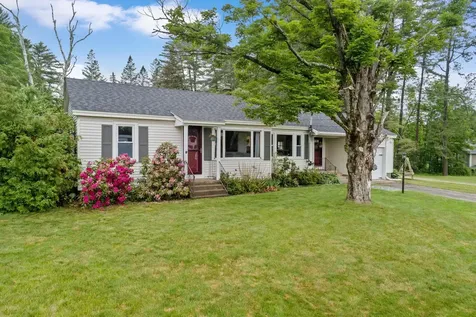 10 Pine Street Alton NH 03809