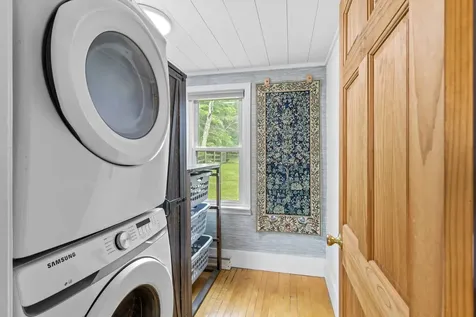 10 Pine Street Alton NH 03809