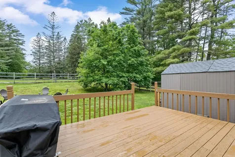 10 Pine Street Alton NH 03809