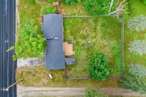 10 Pine Street Alton NH 03809