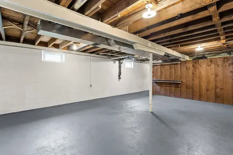 10 Pine Street Alton NH 03809