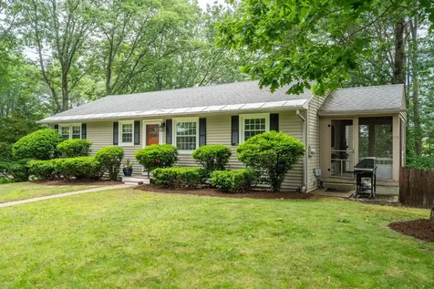 43 Longwood Drive Swanzey NH 03446