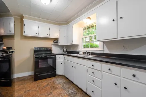 43 Longwood Drive Swanzey NH 03446