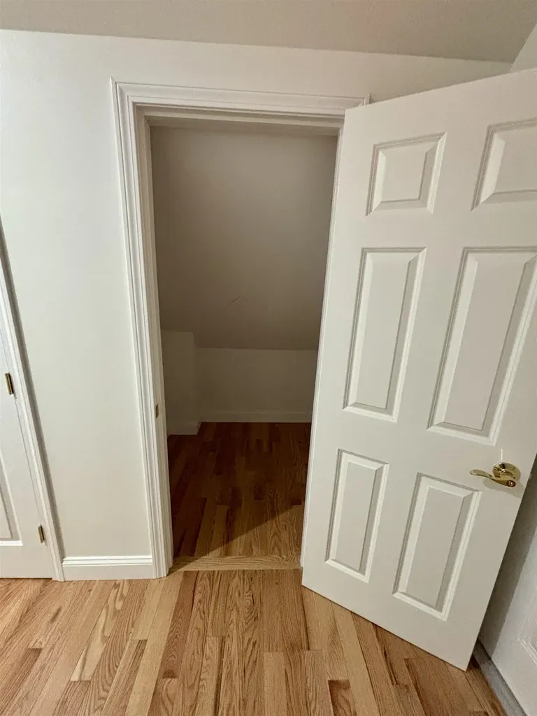 10 Diamond Oaks Boulevard Kingston NH 03848