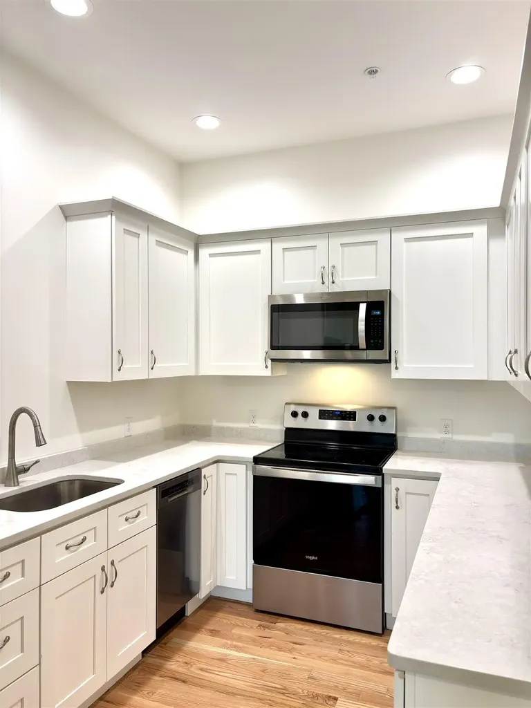 10 Diamond Oaks Boulevard Kingston NH 03848