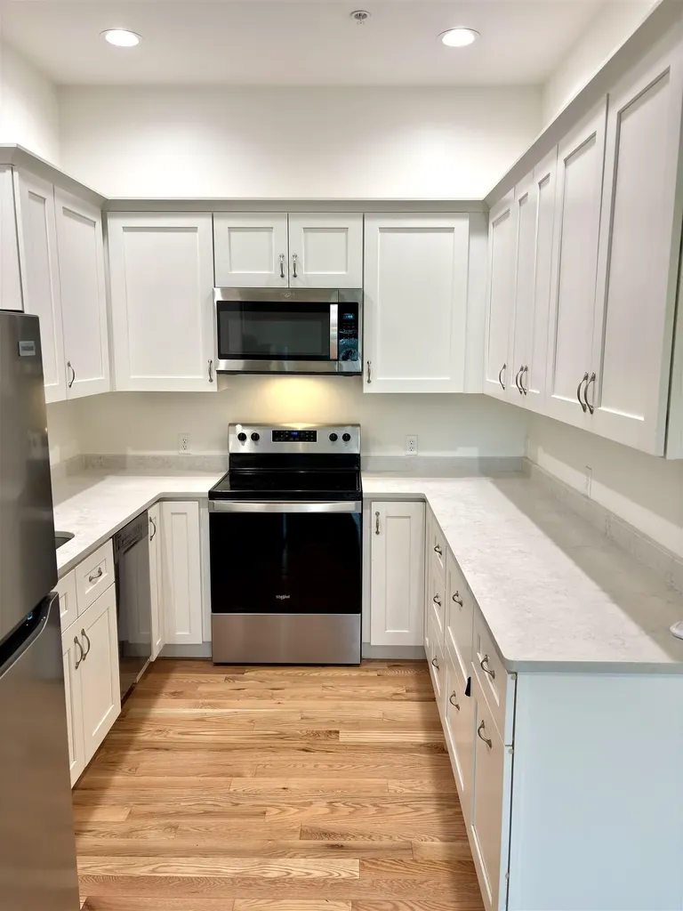 10 Diamond Oaks Boulevard Kingston NH 03848