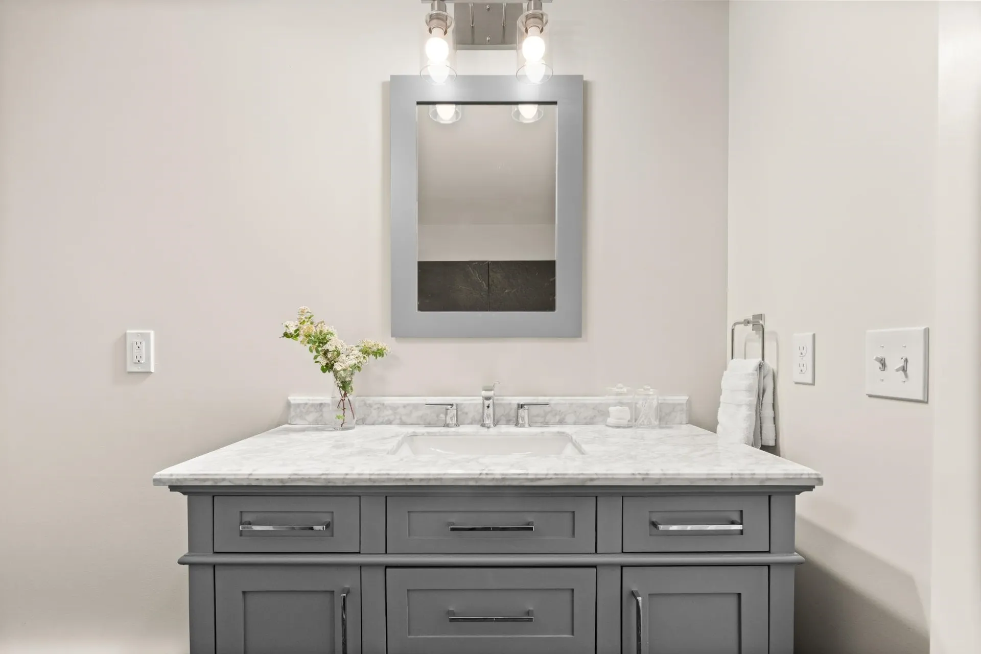 2366 Mountain Road Stowe VT 05672