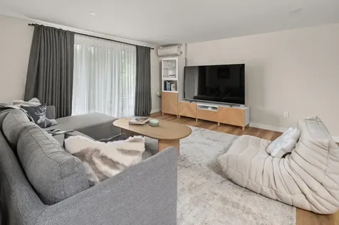 2366 Mountain Road Stowe VT 05672